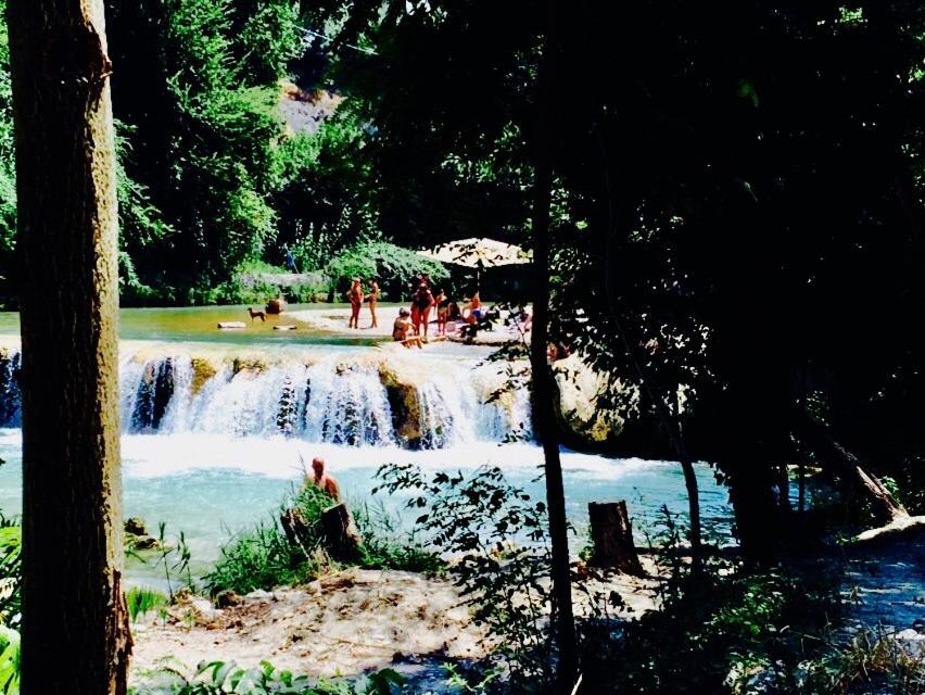Ascoli Bonjour B&B & Apartments Parcheggio Privato & Giardino Асколі-Пічено Екстер'єр фото