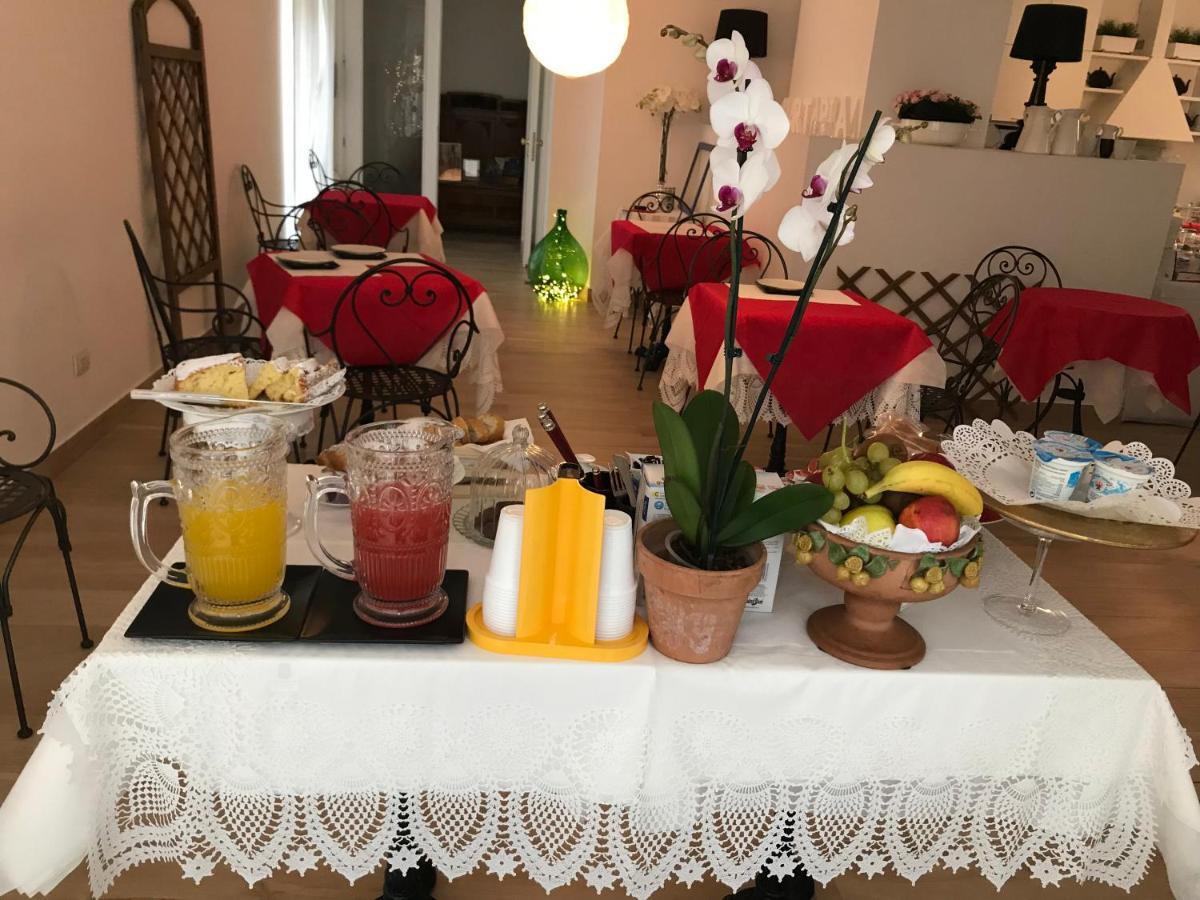 Ascoli Bonjour B&B & Apartments Parcheggio Privato & Giardino Асколі-Пічено Екстер'єр фото