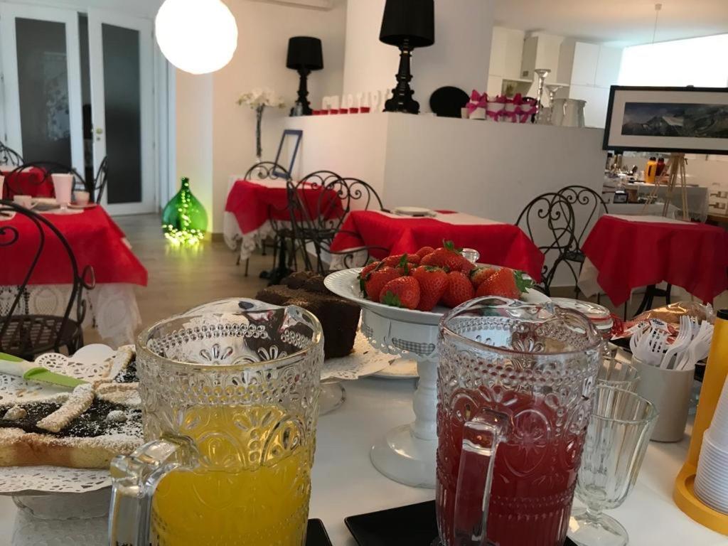 Ascoli Bonjour B&B & Apartments Parcheggio Privato & Giardino Асколі-Пічено Екстер'єр фото